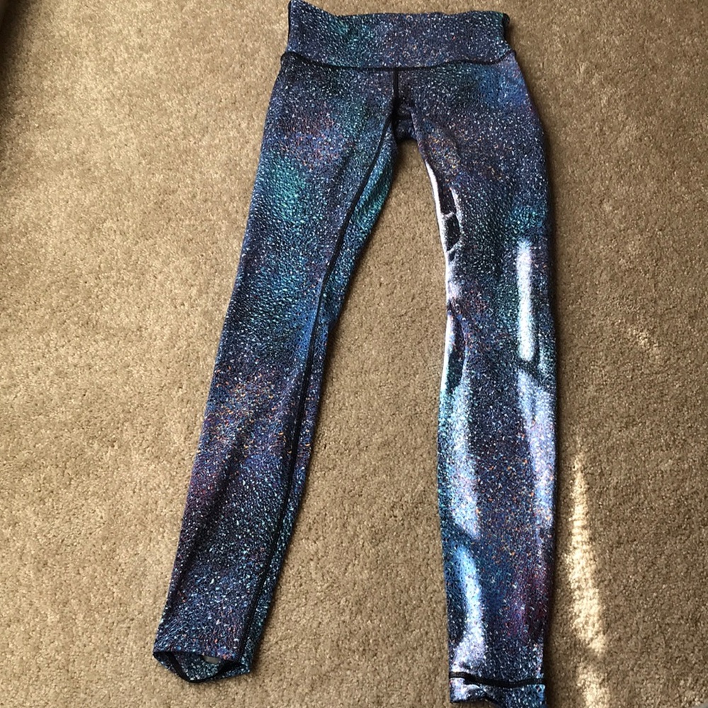 Lululemon yoga pants size 4. Good condition.